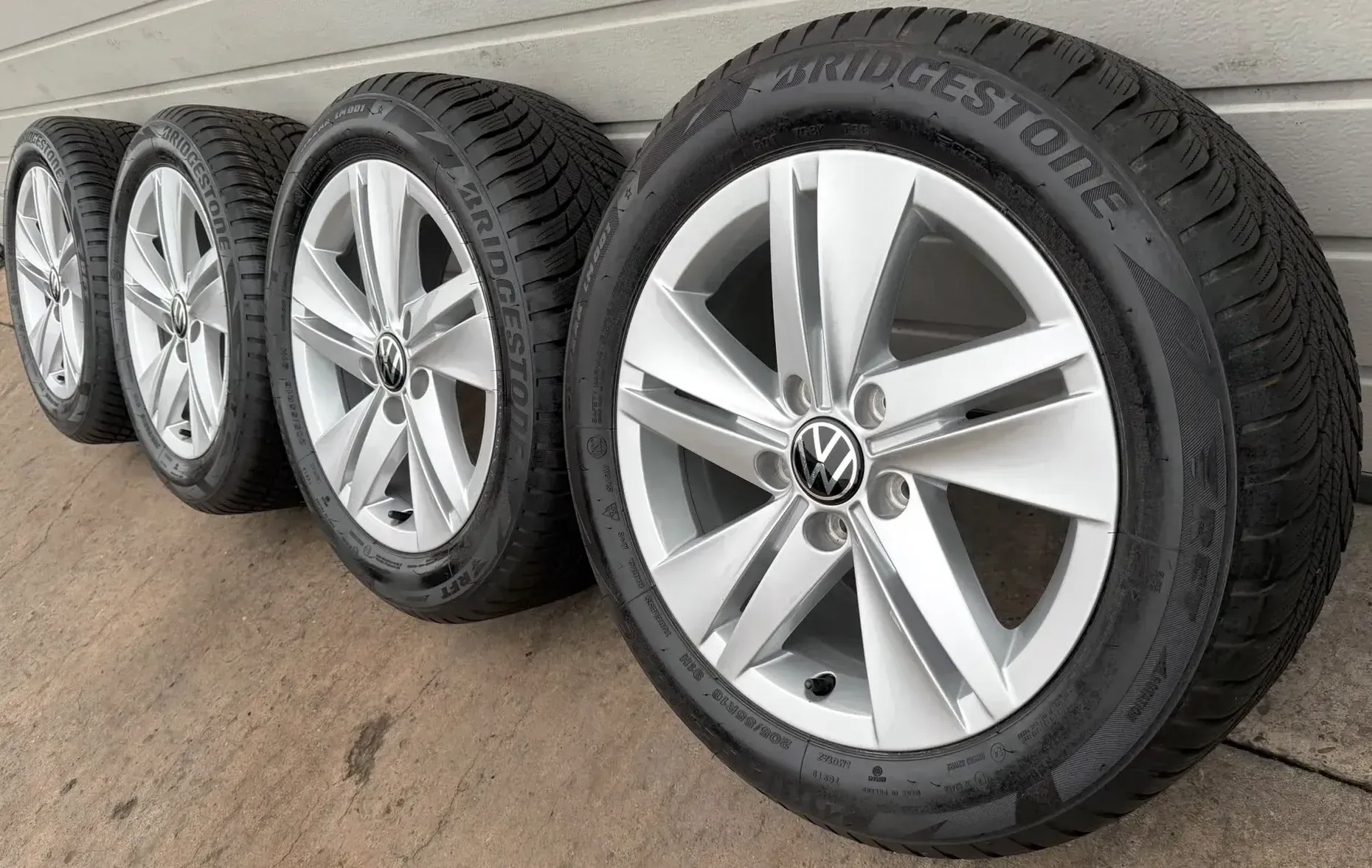 4x Original VW Golf VIII 5H 16 Zoll Winterräder Norfolk 5H0601025 Alufelgen DOT20 Demo - Bild 1