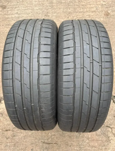 Background image for 2x Sommerreifen 225/55 R17 101Y XL Hankook Ventus S1 EVO 3 K127 * DOT20 5,8-6,5mm