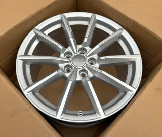 1x Original Audi TT 8S 18 Zoll Alufelge 8S0601025C 10-Speichen-Design 8,5Jx18 ET50 NEU - Bild 2
