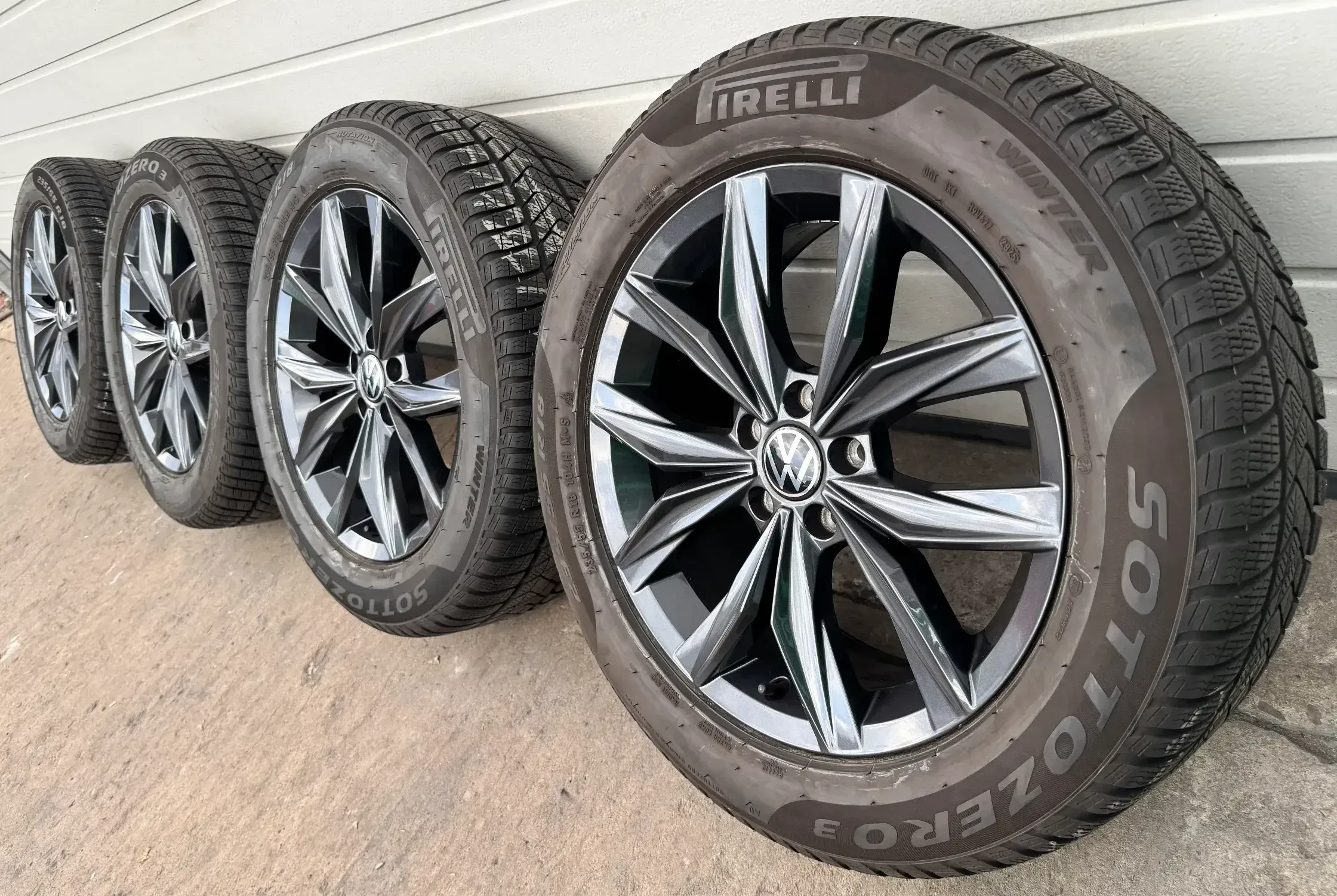 4x Original VW Tiguan II 5N AD1 All Space 18 Zoll Winterräder Kingston DOT25 6-8mm - Bild 1
