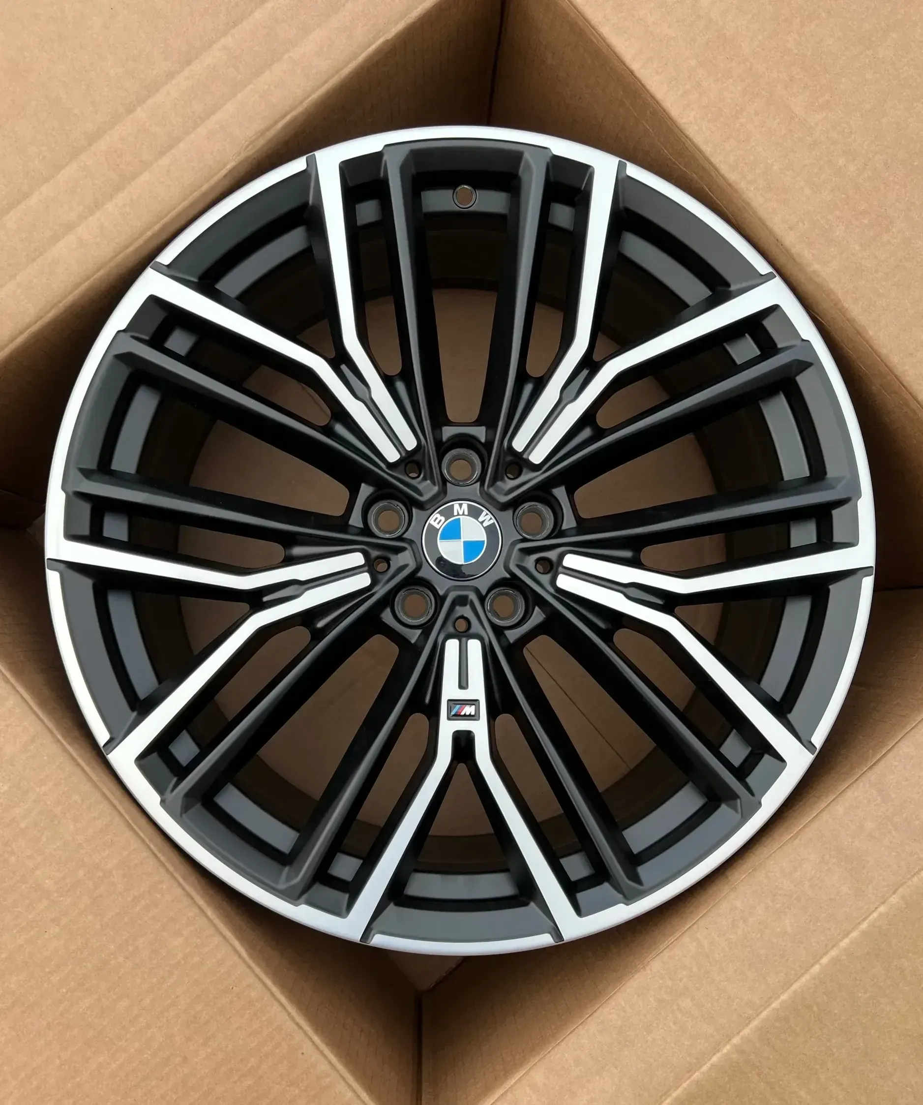 1x Original BMW 5er G30 G31 20 Zoll Y Speiche M846 Alufelge 8747236 8,0Jx20 ET30 VA NEU - Bild 1