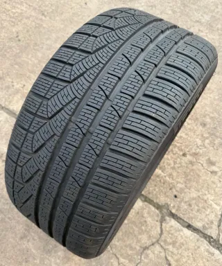 1x Winterreifen 255/40 R18 99V XL Pirelli Winter 240 Sottozero II MO DOT24 8,2-9mm - Bild 2