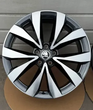 4x Original Skoda Kodiaq II PS7 19 Zoll V Speiche Alufelgen 57H601025D - Bild 5