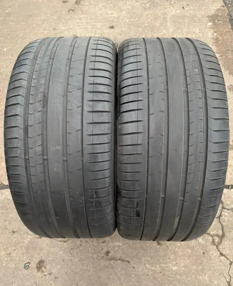 Background image for 2x Sommerreifen 315/35 R22 111Y XL Pirelli P Zero PZ4 L.S RSC RFT * DOT20 5,2-6,2mm