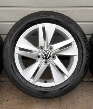 4x Original VW Golf VIII 5H 16 Zoll Winterräder Norfolk 5H0601025 Alufelgen DOT20 Demo - Bild 4