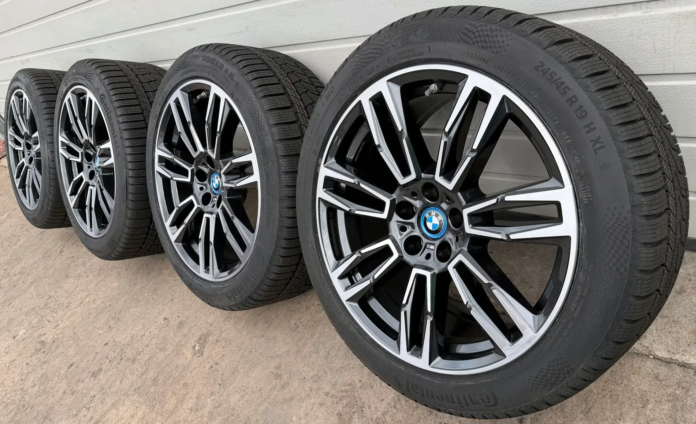 4x Original BMW 5er I5 G60 G61 19 Zoll Winterräder Doppelspeiche M935 245/275 DOT22 NEU - Bild 1