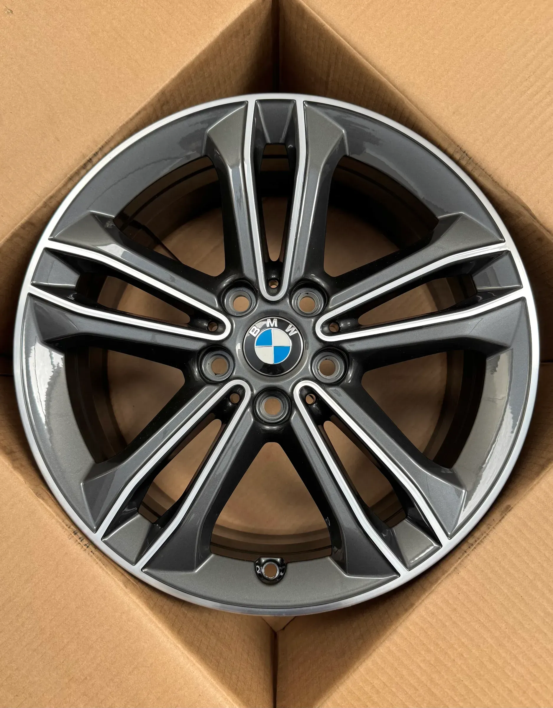 1x Original BMW 1er F40 2er Gran Coupé F44 AT F45 GT F46 17 Zoll Alufelge Doppelspeiche 549 6856087 7,5Jx17 ET54 NEU - Bild 1