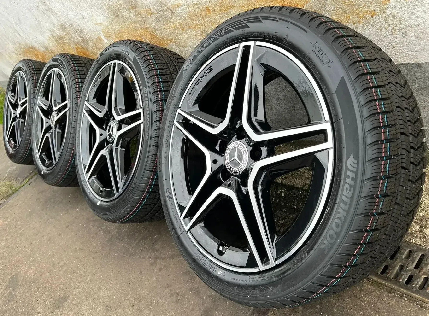 4x Original Mercedes A B Klasse W177 W247 CLA C118 18 Zoll AMG Winterräder DOT24 NEU - Bild 1