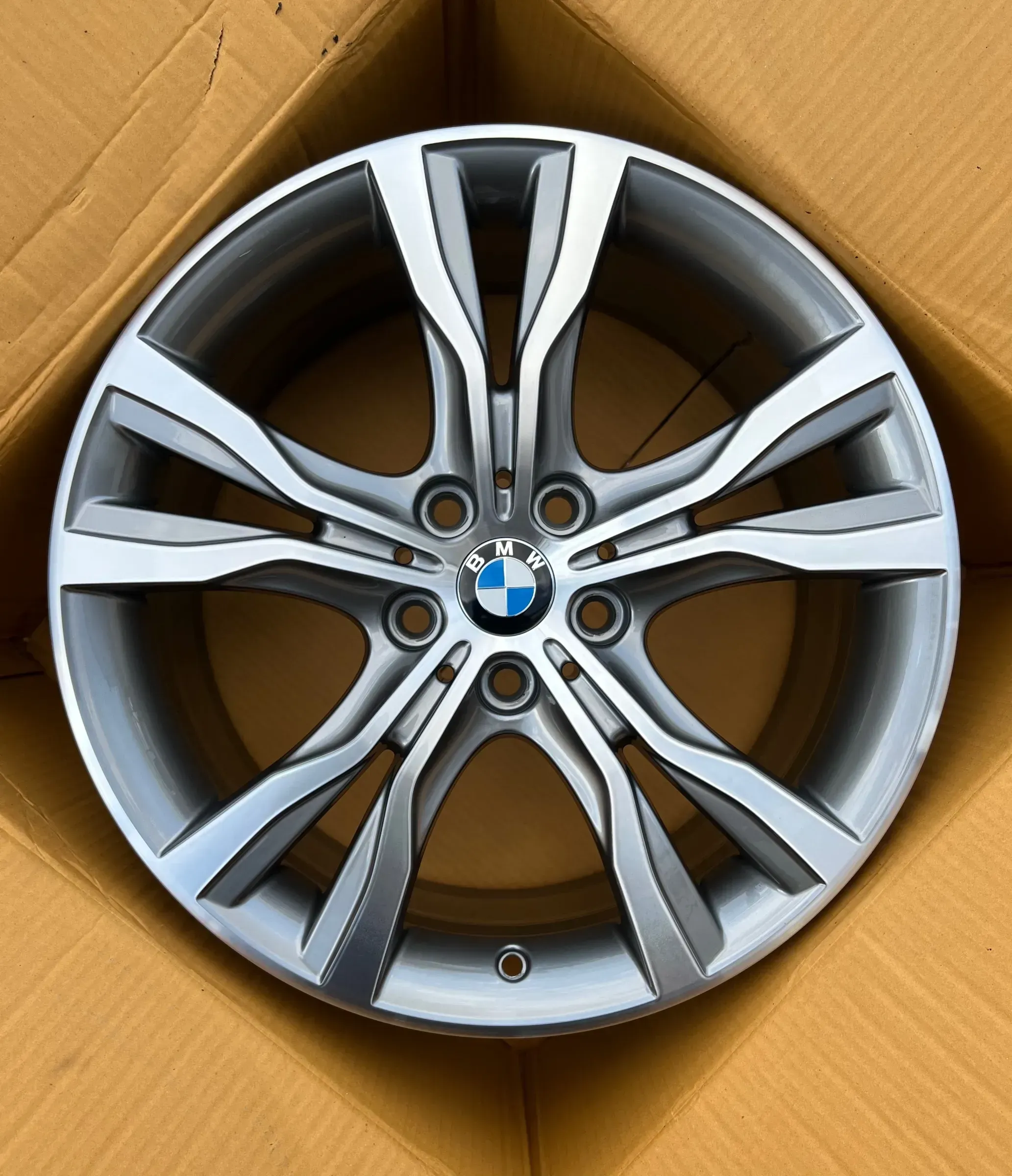 1x Original BMW 2er AT F45 GT F46 18 Zoll Doppelspeiche 484 Alufelge 6855093 TOP - Bild 1