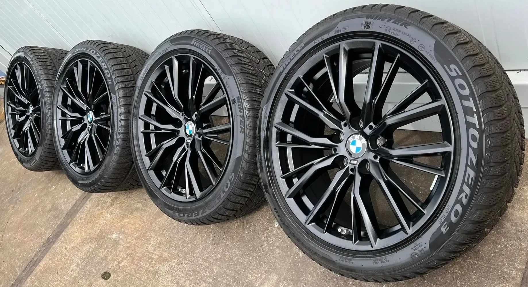 4x Original BMW 3er G20 G21 4er G22 G23 18 Zoll Winterräder Doppelspeiche M796 Runflat 5-7mm - Bild 1