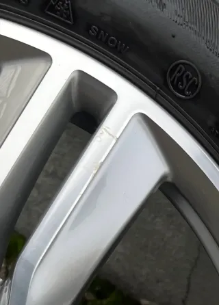 4x Original BMW X1 F48 X2 F39 18 Zoll Winterräder Doppelspeiche M570 Runfalt DOT17 6-7mm ! - Bild 3