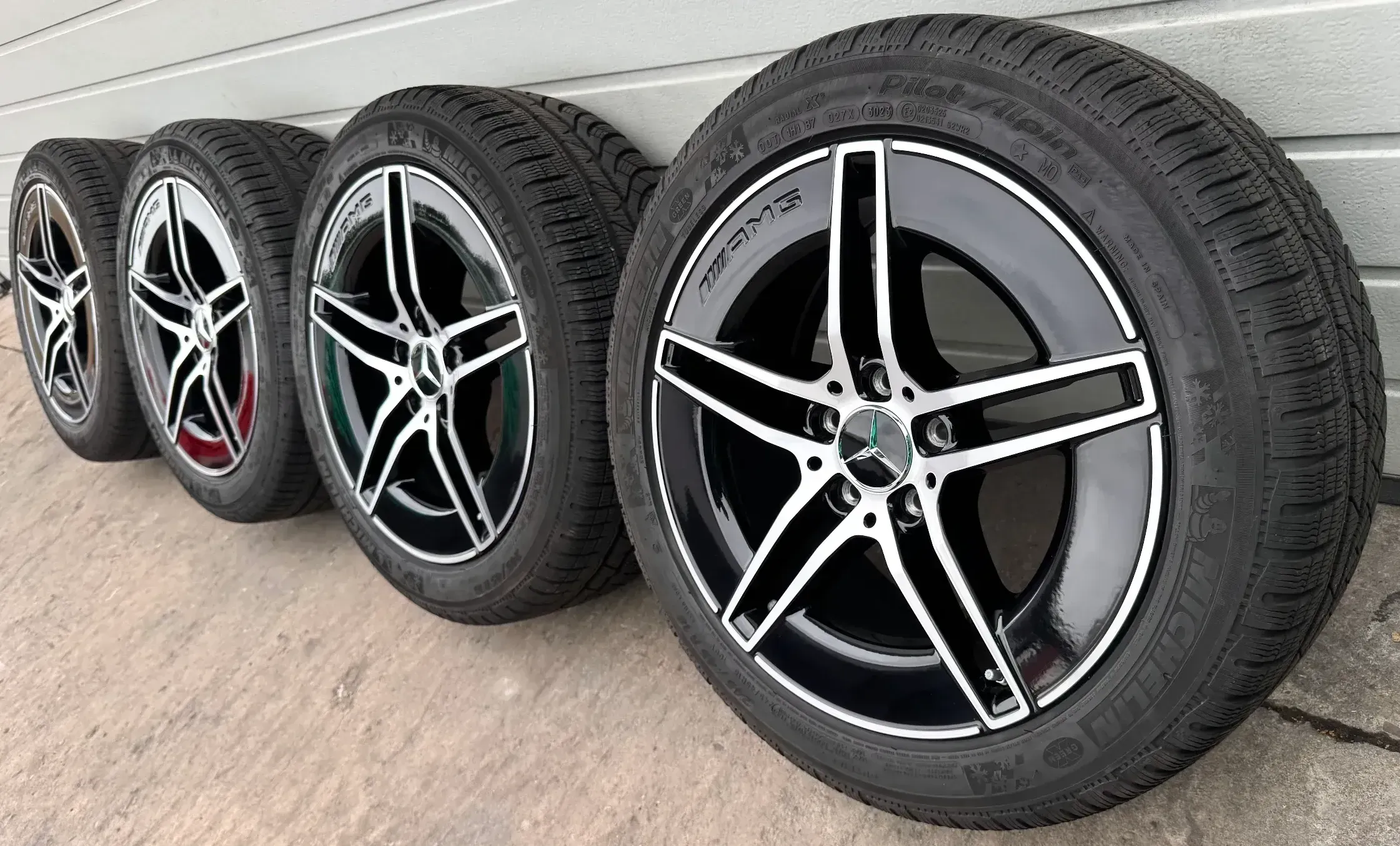 4x Original Mercedes CLE A236 C236 300e Hybrid 18 Zoll AMG Winterräder A2364011800 DOT23 7mm - Bild 1