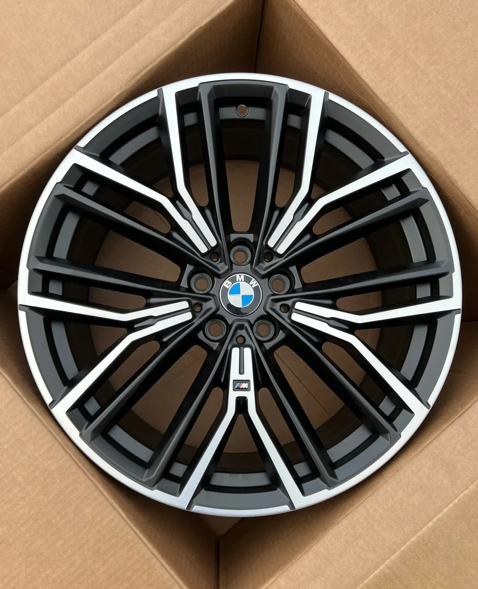 1x Original BMW 5er G30 G31 20 Zoll Y Speiche M846 Alufelge 8747237 9,0Jx20 ET44 HA NEU - Bild 1