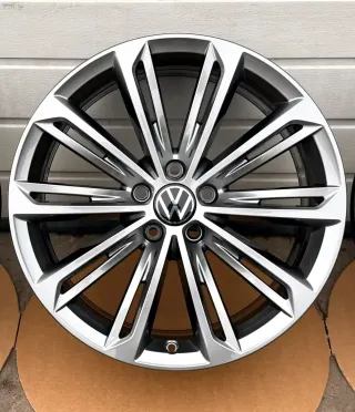 4x Original VW Passat 3G B8 19 Zoll Alufelgen Verona 3G8601025R 8,0JX19 ET44 NEU - Bild 3