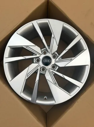 1x Original Audi A3 S3 8Y 18 Zoll Alufelge 5-V-Speichen-Rad 8Y0601025F 8Jx18 ET46 NEU - Bild 1