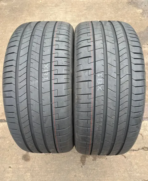 Background image for 2x Sommerreifen 275/40 R21 107Y XL Pirelli P Zero PZ4 KS PNCS * DOT25 NEU