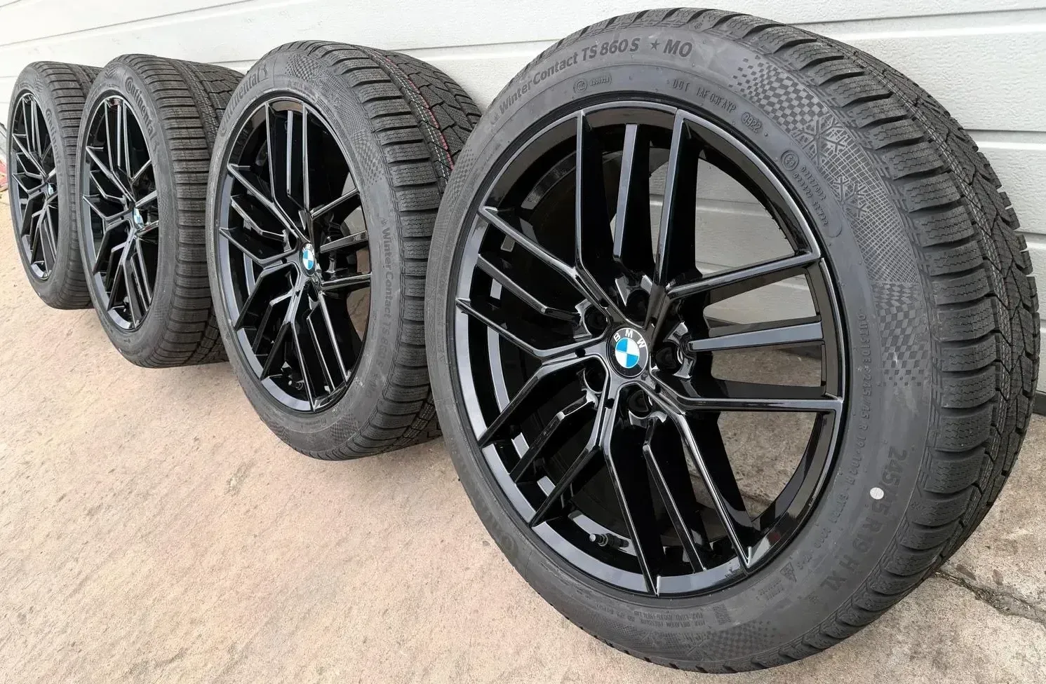 4x Original BMW 5er I5 G60 G61 19 Zoll Winterräder Dreifachspeiche 933 245-275 DOT22 NEU - Bild 1