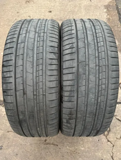 Background image for 2x Sommerreifen 275/40 R22 107Y XL Pirelli P Zero PZ4 L.S RSC RFT * DOT20/21 6mm