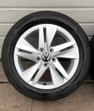 4x Original VW Golf VIII 5H 16 Zoll Winterräder Norfolk 5H0601025 Alufelgen DOT20 Demo - Bild 5