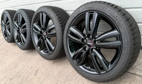 Background image for 4x Original Mini Cooper S 17 Zoll Winterräder Track Spoke 562 6866366 DOT20 7-8mm