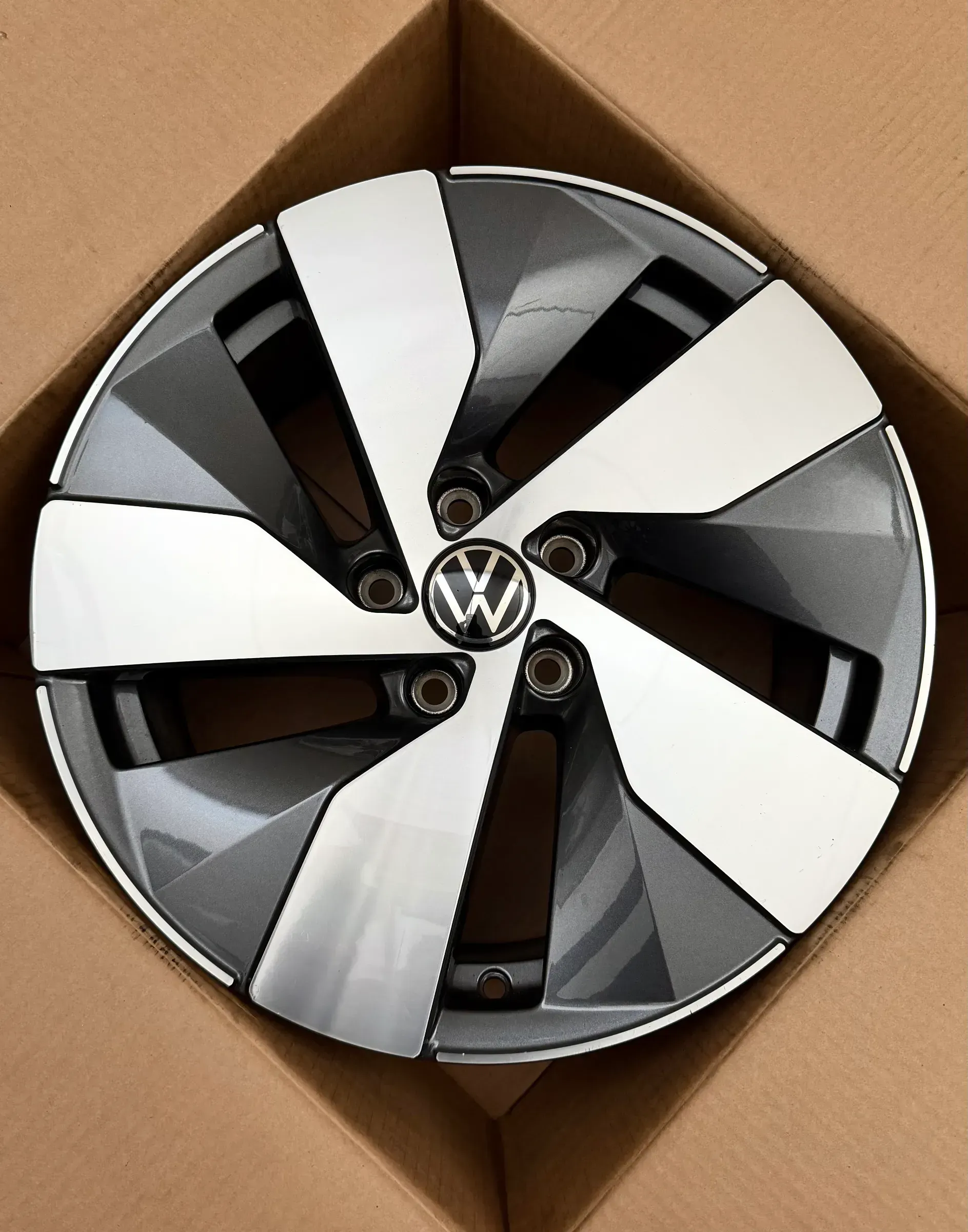 1x Original VW Passat 3J B9 17 Zoll Alufelge Bologna 3J0601025K 7,5Jx17 ET41 TOP - Bild 1