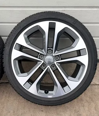 4x Original Audi A3 S3 8Y 18 Zoll Winterräder 5-Doppelspeiche 8Y0601025CE DOT24 6-7,7mm - Bild 2