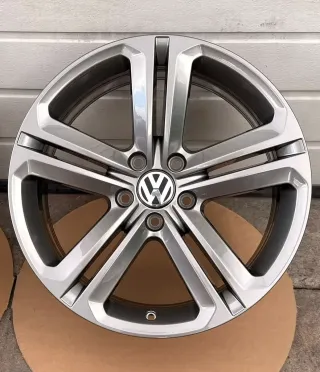 4x Original VW Passat 3G B8 / 3C B7 18 Zoll Alufelgen Mallory 3AA601025N 8,0JX18 ET44 NEU - Bild 2