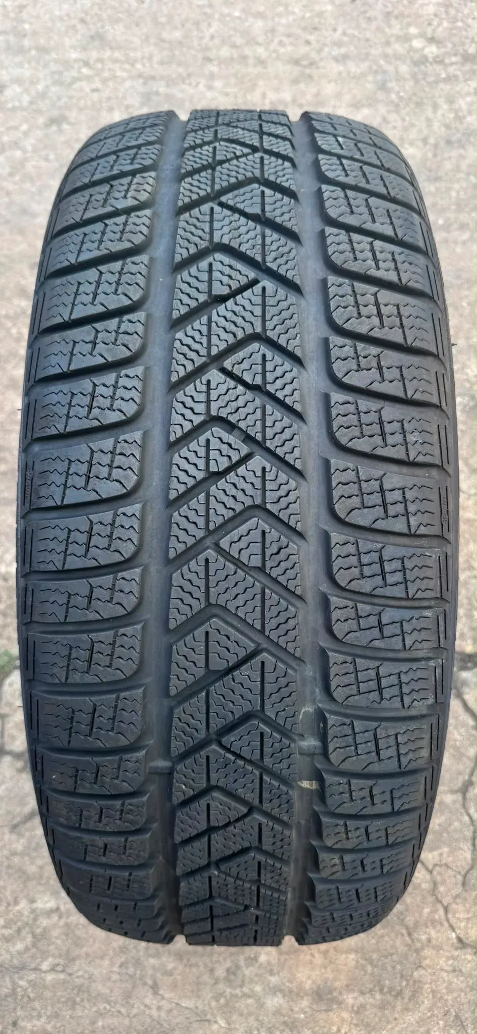 1x Winterreifen 245/45 R19 102V XL Pirelli Winter Sottozero 3 MO DOT20 7,4-7,8mm - Bild 1