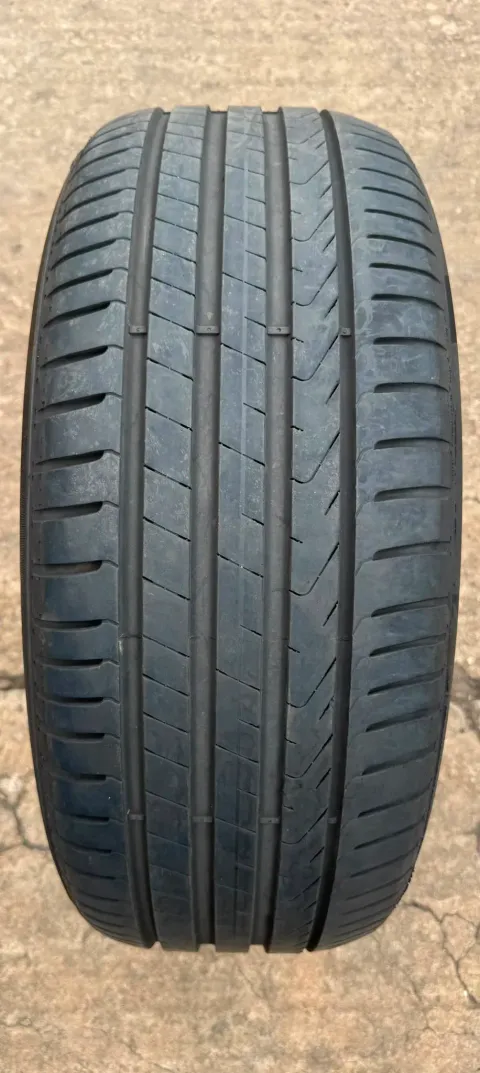Background image for 1x Sommerreifen 225/45 R18 95Y XL Pirelli Cinturato P7 (P7C2) * DOT24 5,3-5,7mm