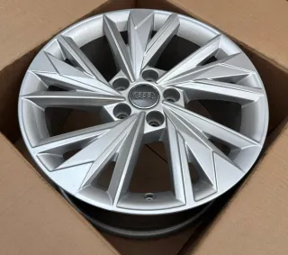 1x Original Audi A3 S3 8Y 17 Zoll Alufelge 5-W-Speichen-Design 8Y0601025D 8,0Jx17 ET46 - Bild 2