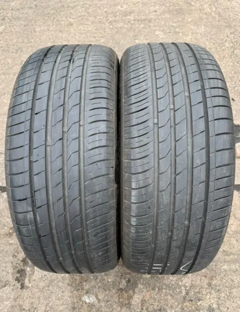 Background image for 2x Sommerreifen 215/55 R17 94V Nexen N´Fera SU1 DOT19 5,7-6,3mm