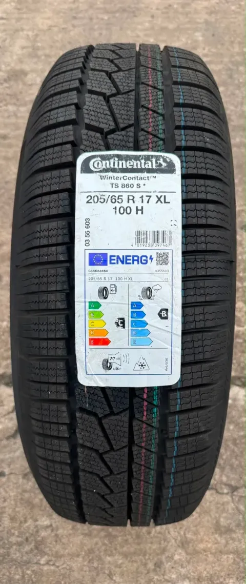 Background image for 1x Winterreifen 205/65 R17 100H XL Continental Winter Contact TS860S * DOT23 NEU