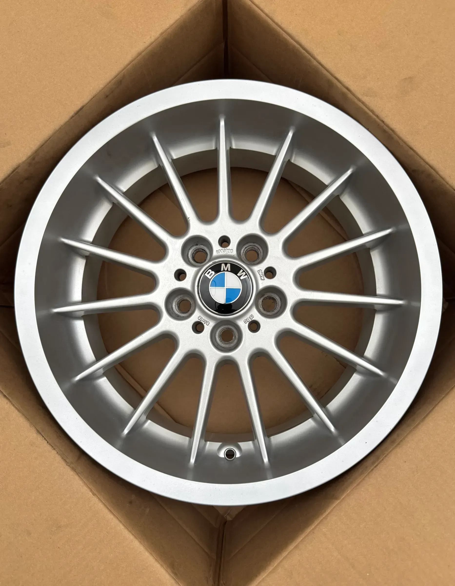 1x Original BMW 7er E38 18 Zoll  Alufelge Radialspeiche 32 1091990 8,0Jx18 ET20 TOP - Bild 1