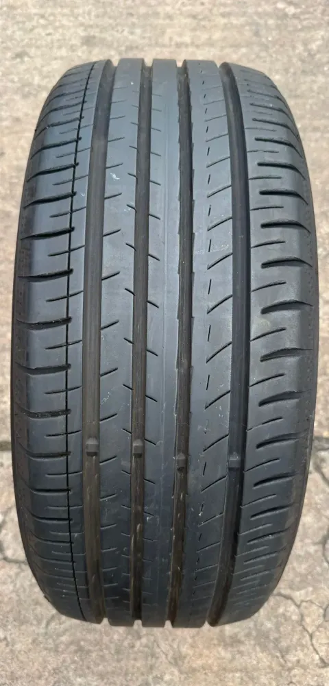 Background image for 1x Sommerreifen 225/45 R17 94W XL Yokohama BluEarth GT AE51 DOT23 7-7,1mm