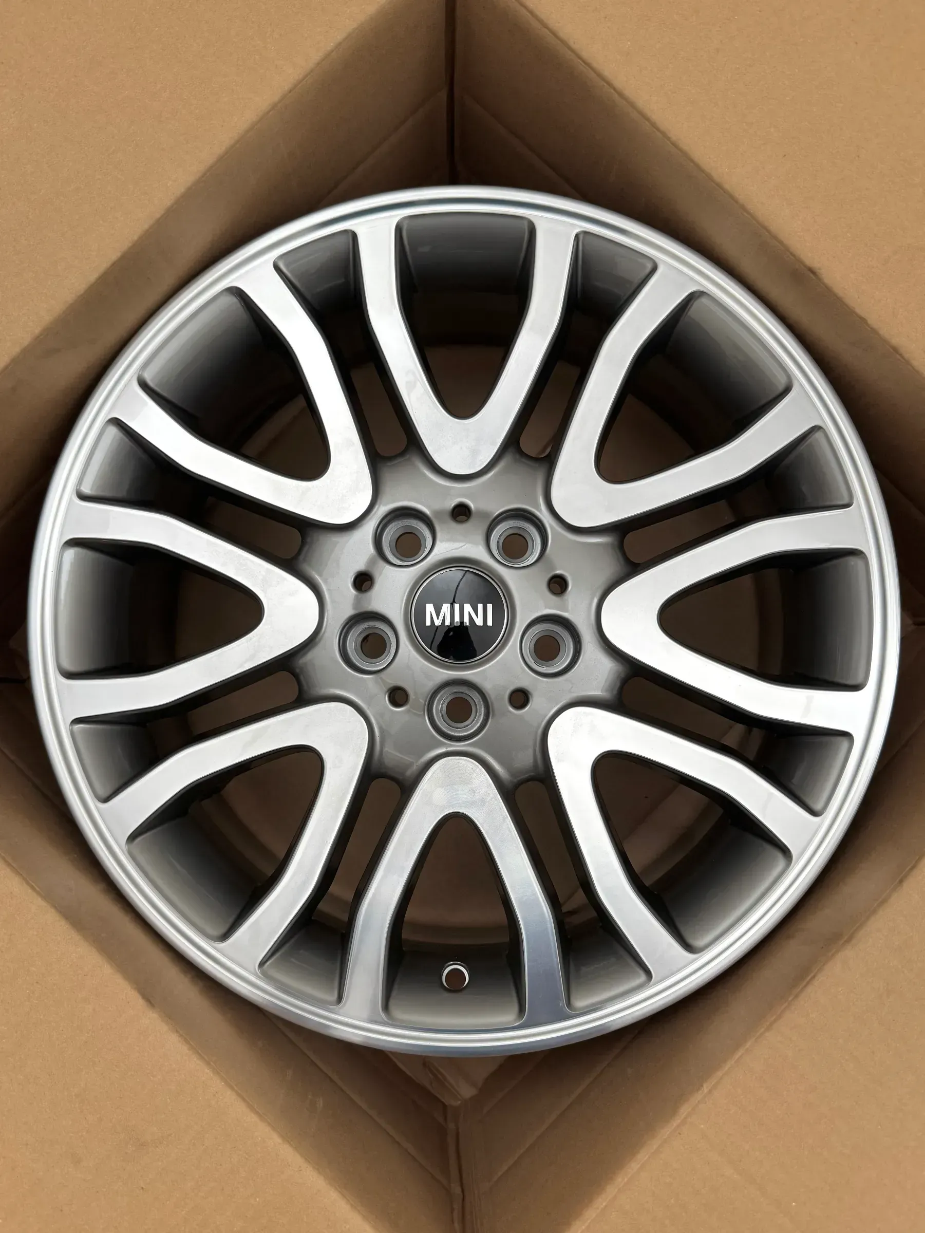 1x Orig Mini F55 F56 F57 18 Zoll Alufelge Vanity Spoke 504 6897988 7,0JX18 ET54 NEU - Bild 1