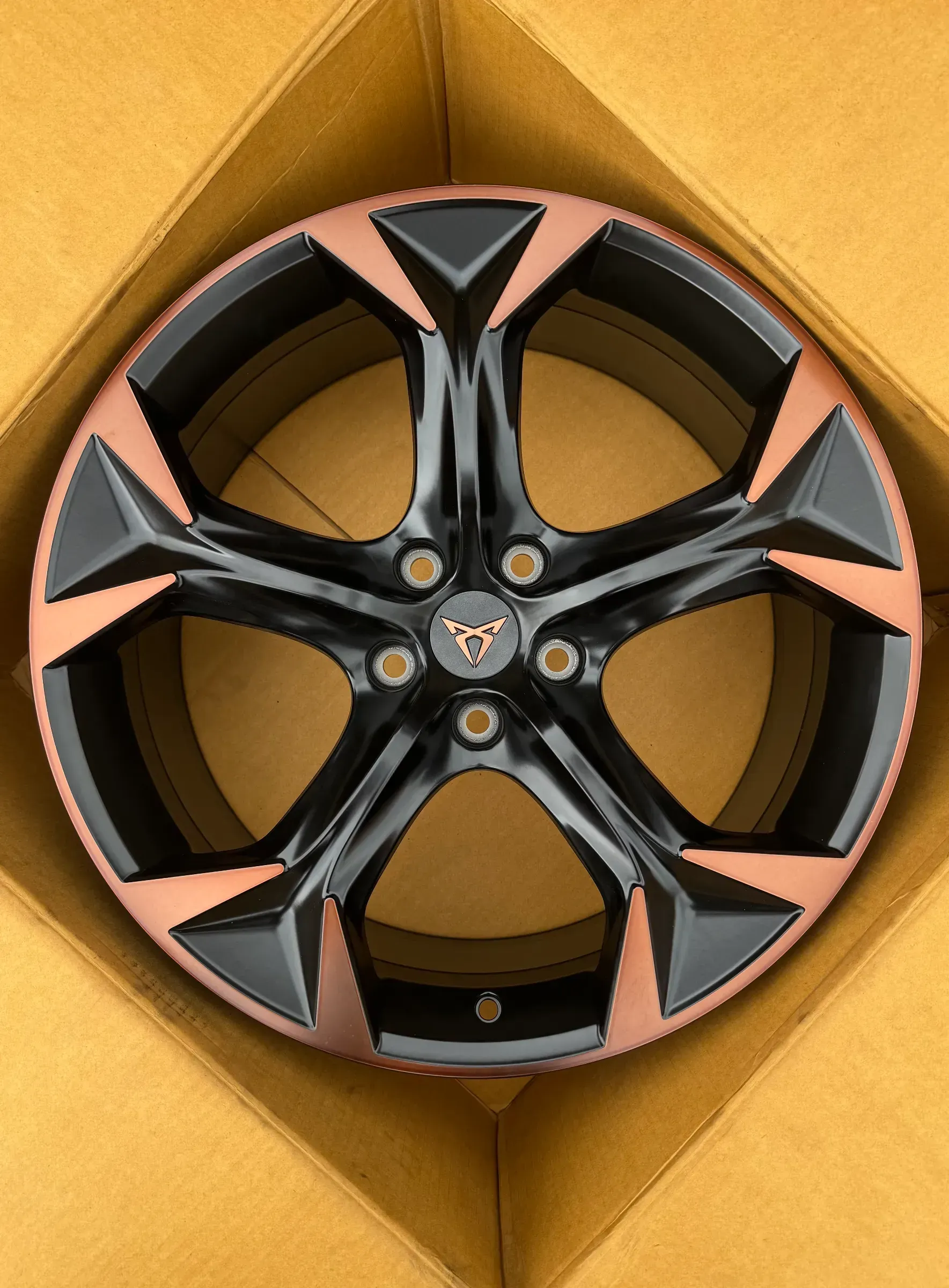 1x Original Cupra Formentor KM7 19 Zoll Alufelge 5FF601025E 8,0JX19 ET40 KUPFER NEU - Bild 1