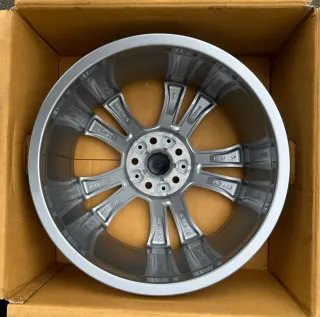1x Original BMW X1 F48 X2 F39 18 Zoll Alufelge Doppelspeiche 568 6856069 7,5JX18 ET51 - Bild 3