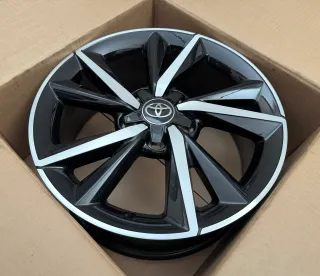 1x Original Toyota Auris II Corolla VI E18 17 Zoll Alufelge PW457-02001 7Jx17 ET50 - Bild 2