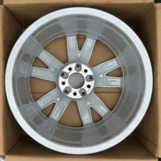 1x Original Mercedes CLS W218 C218 X218 18 Zoll Alufelge A2184011202 8,5JX18 ET34,5 NEU - Bild 3