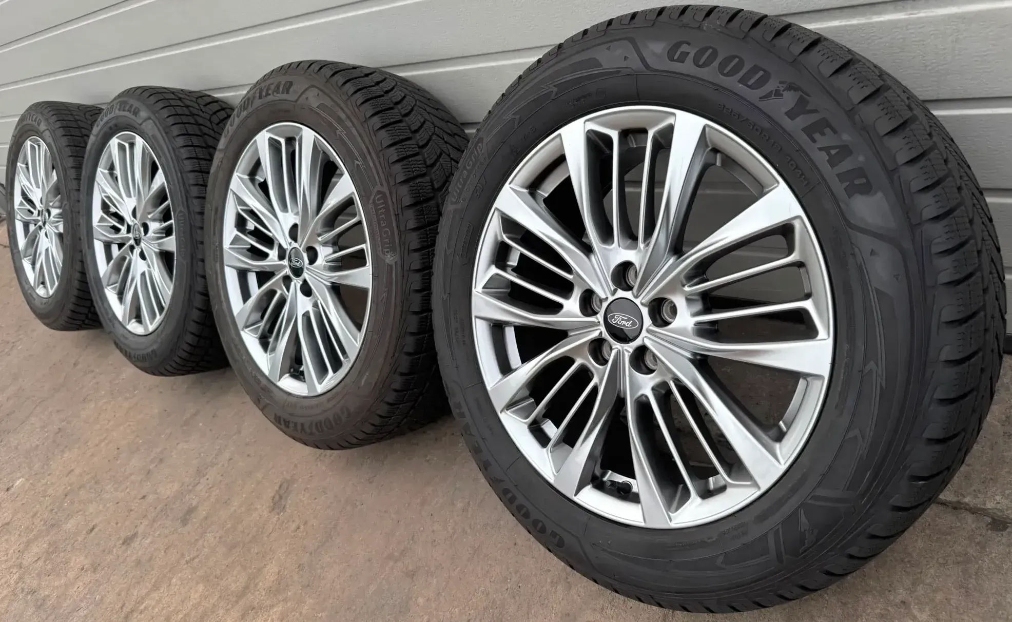 4x Original Ford Kuga III CX482 18 Zoll Winterräder LV4J-1007-A1A Alufelgen DOT23/25 RDK - Bild 1