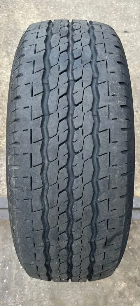 Background image for 1x Sommerreifen 215/60 R16 C 103/101T Firestone Vanhawk 2 DOT19 6,6-7mm
