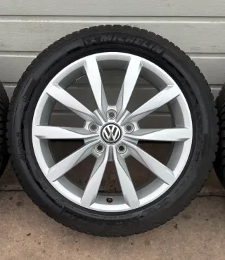 4x Original VW Golf VIII 5G GTI 17 Zoll Winterräder Dijon 5G0601025K DOT19 6-7mm - Bild 3