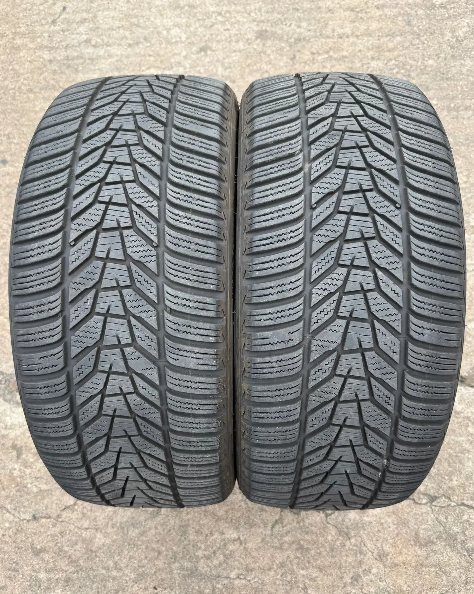 2x Winterreifen 225/40 R18 92V XL Hankook Winter I*Cept EVO 3 W330 DOT22 5,6-6,2mm - Bild 1