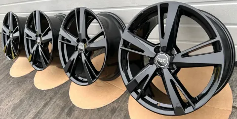 Background image for 4x Original Audi A3 S3 RS3 8V 19 Zoll Alufelgen Blade 8V0601025EJ 8,0Jx19 ET49 BLACK NEU