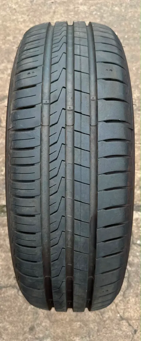 Background image for 1x Sommerreifen 185/65 R15 88T Hankook Kinergy Eco 2 K435 DOT23 6,9-7,2mm