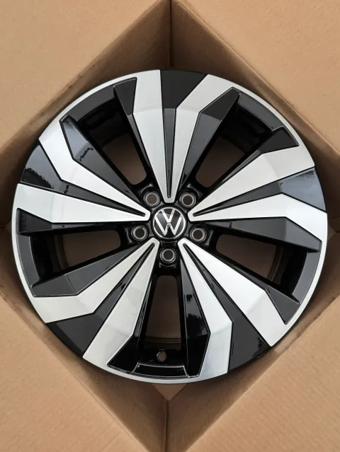 Background image for 1x Original VW T-Cross 2GM Taigo CS1 17 Zoll Alufelge Manila 2GM601025E AJ 6,5Jx17 ET39 NEU