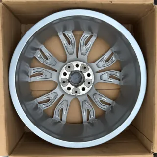 1x Original BMW X1 F48 X2 F39 18 Zoll Alufelge Y Speiche 566 6856067 7,5JX18 ET51 TOP - Bild 3