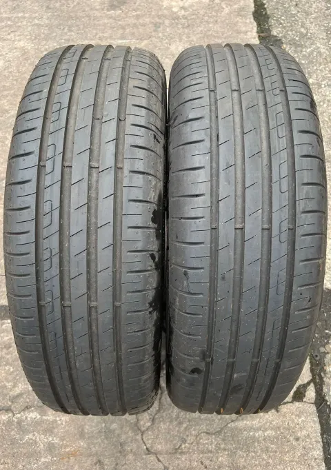 Background image for 2x Sommerreifen 205/60 R16 92V Goodyear Efficient Grip Performance DOT22 6,1-6,6mm