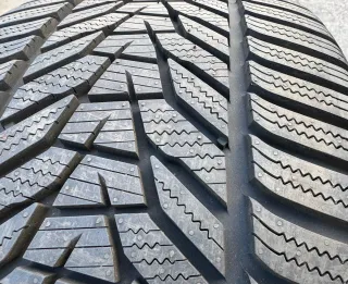 1x Winterreifen 245/40 R19 98V XL Hankook Winter I*Cept EVO3 W330 DOT23 DEMO NEU - Bild 3