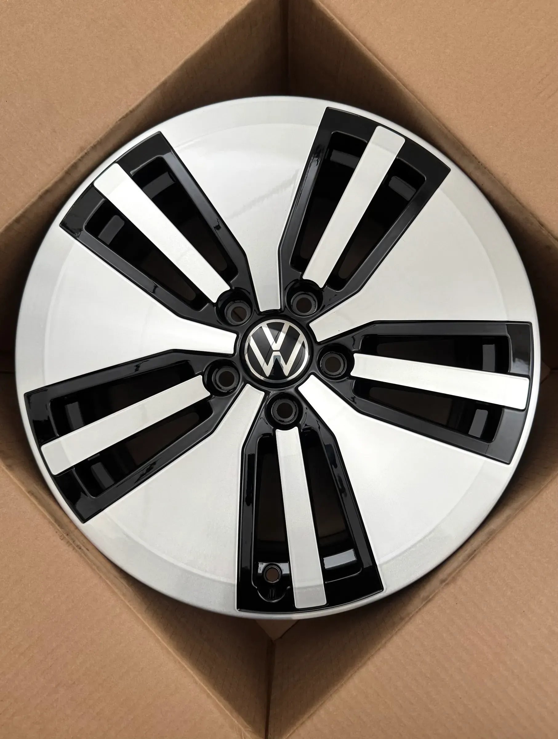 1x Original VW Passat 3G B8 GTE 17 Zoll Alufelge Montpellier 3G0601025AM 7,0Jx17 ET40 - Bild 1